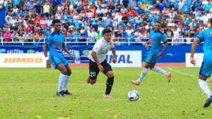 Salcedo y Cibao encabezan primeros lugares tras inicio del fútbol dominicano