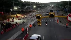 MOPC retira semáforo en Pedrozo y evalúa instalar pasarela peatonal con elevador