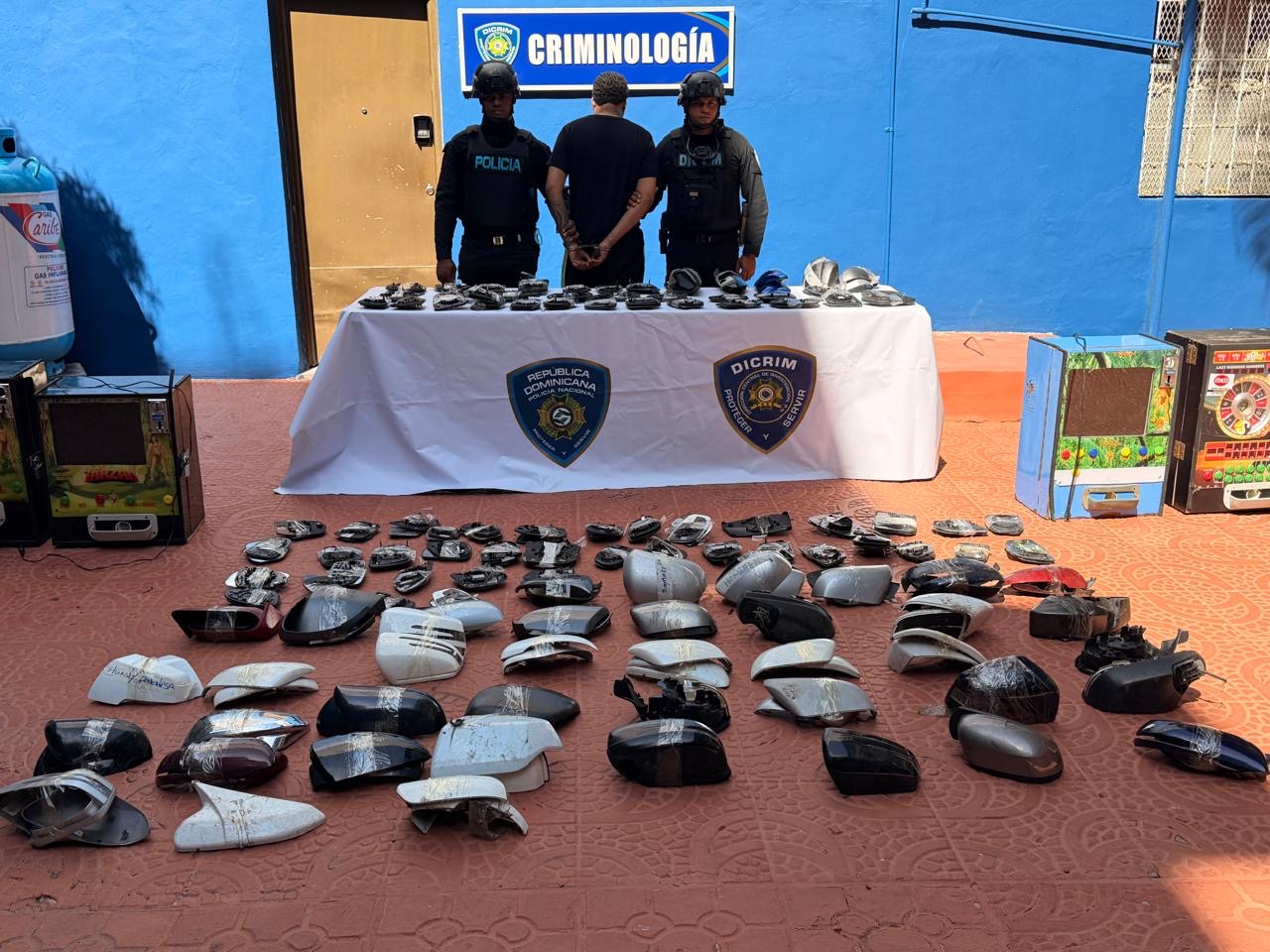 Policía Nacional arreció operativos en el Gran Santo Domingo y ocupó armas, drogas y tragamonedas